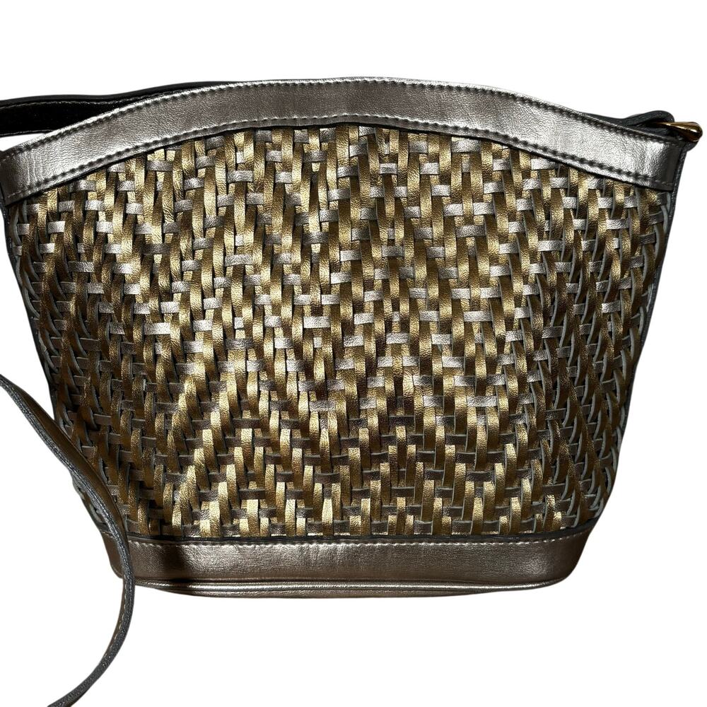 Vintage 90’s woven gold silver metallic purse shoulder bag dressy faux leather